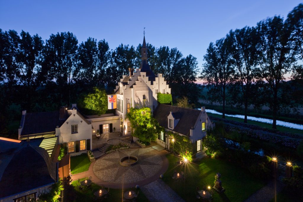 Avond hoogtefoto Kasteel Groot Buggenum