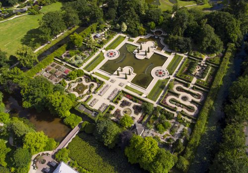 Luchtfoto Kasteeltuinen Arcen